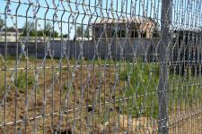 Ограждение из сварной сетки, усиленный сеткой колючей Пиранья-2х6